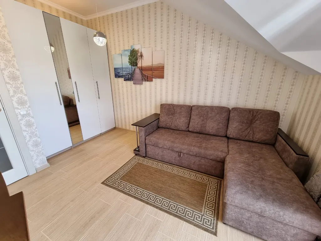 Квартира Квартира Уютная мансарда с видом на горы — Геленджик