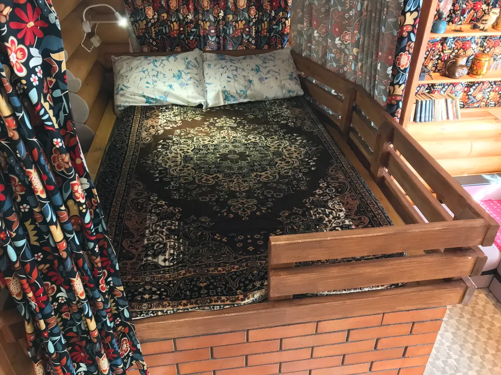 Дом из бревна Терем с сауной в черте города