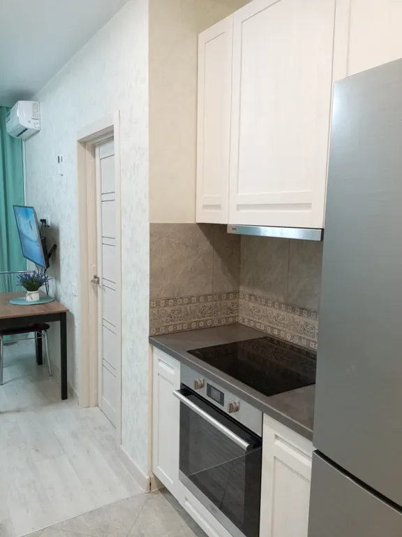 Уютная современная евродвушка с шикарным видом из панорамных окон