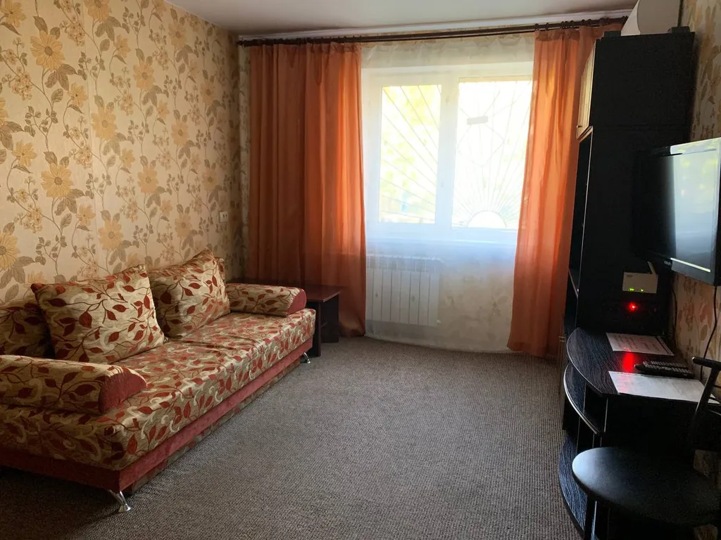 Двухкомнатная в центре