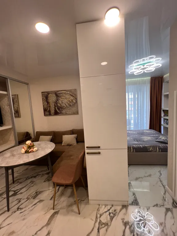 Студия с дизайнерским ремонтом