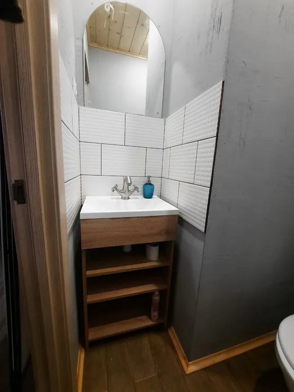 Уютный домик с сауной с видом на лес