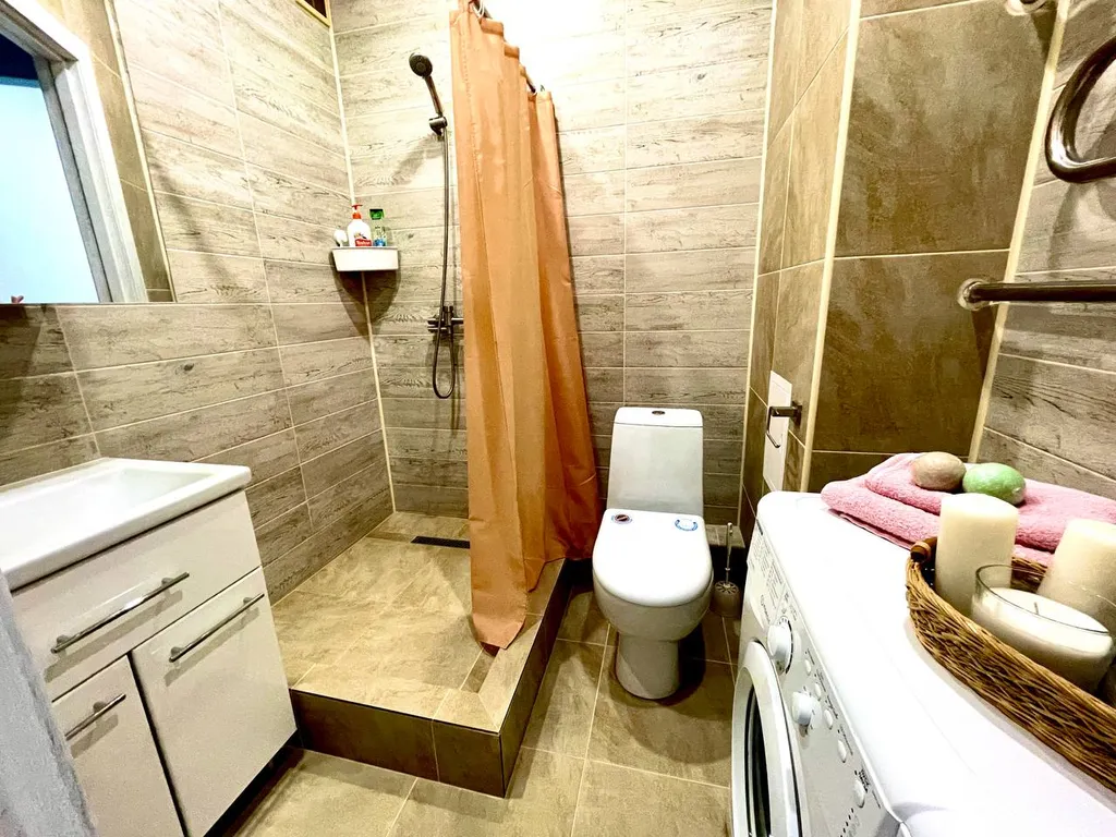 Современная квартира недалеко от центра