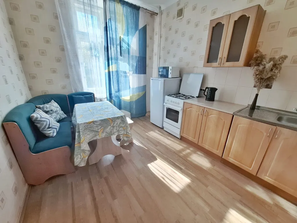 Ленинградская площадь, центр