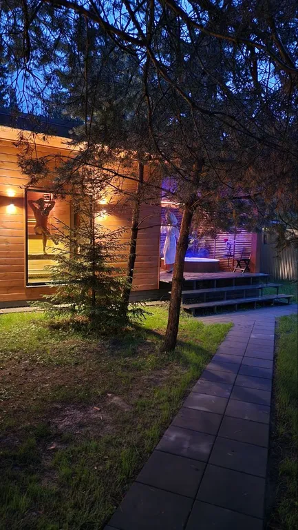 Треугольный дом в 25км от Минска с баней и горячей купелью в лесу