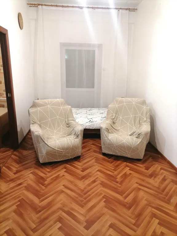 Евродвушка с качелью на берегу Ангары