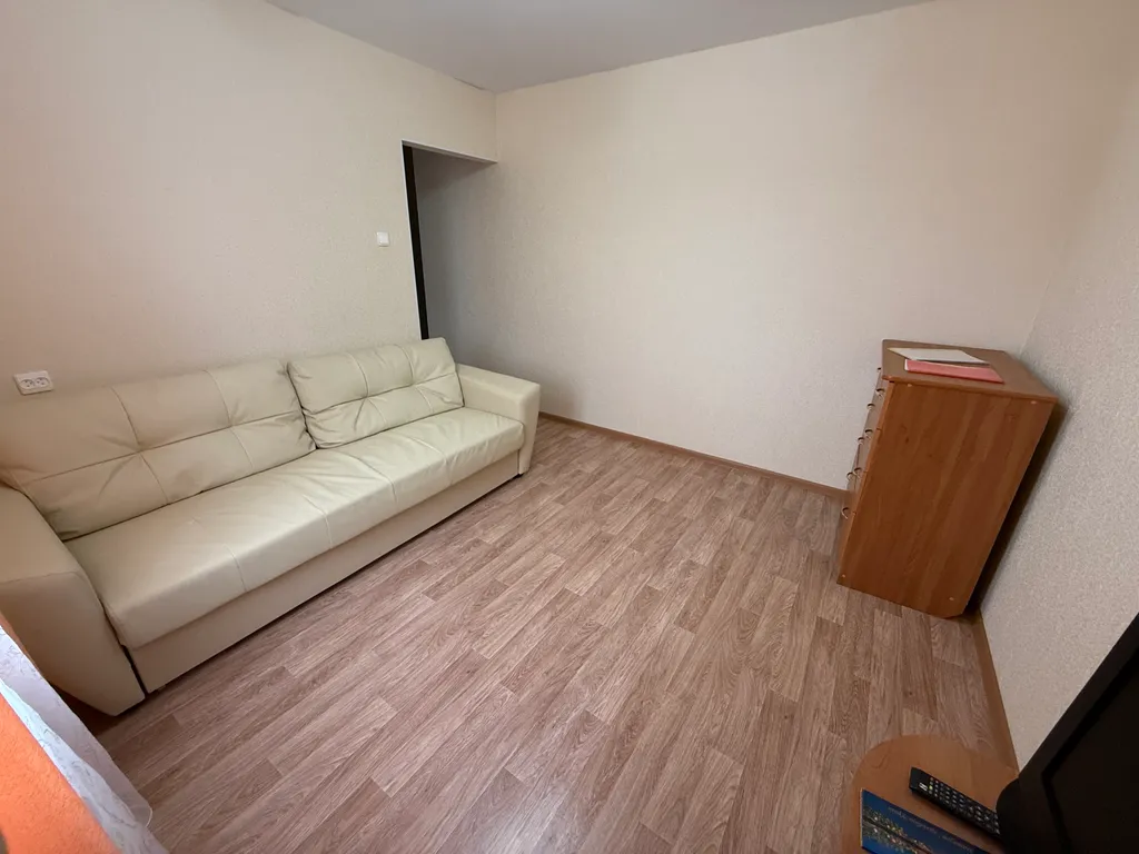 Чистая двухкомнатная квартира