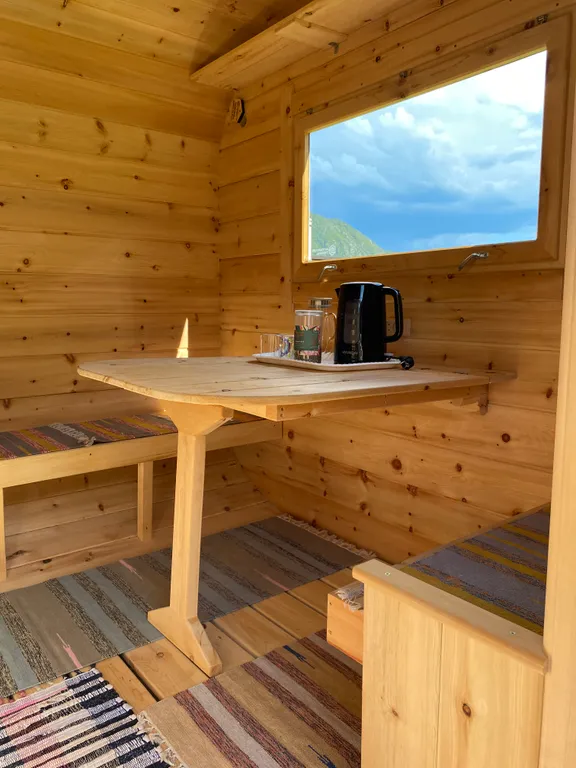 Афрейм с панорамным видом на горы