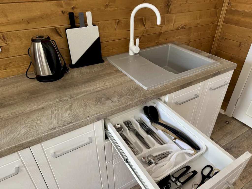 Коттедж Коттедж Барнхаус с террасой и закрытым двором - 7 минут до моря — Геленджик