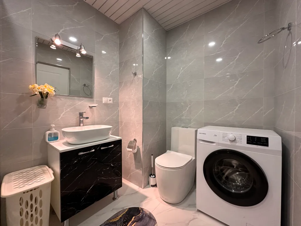 Апартамент с видом на горы и большой террасой