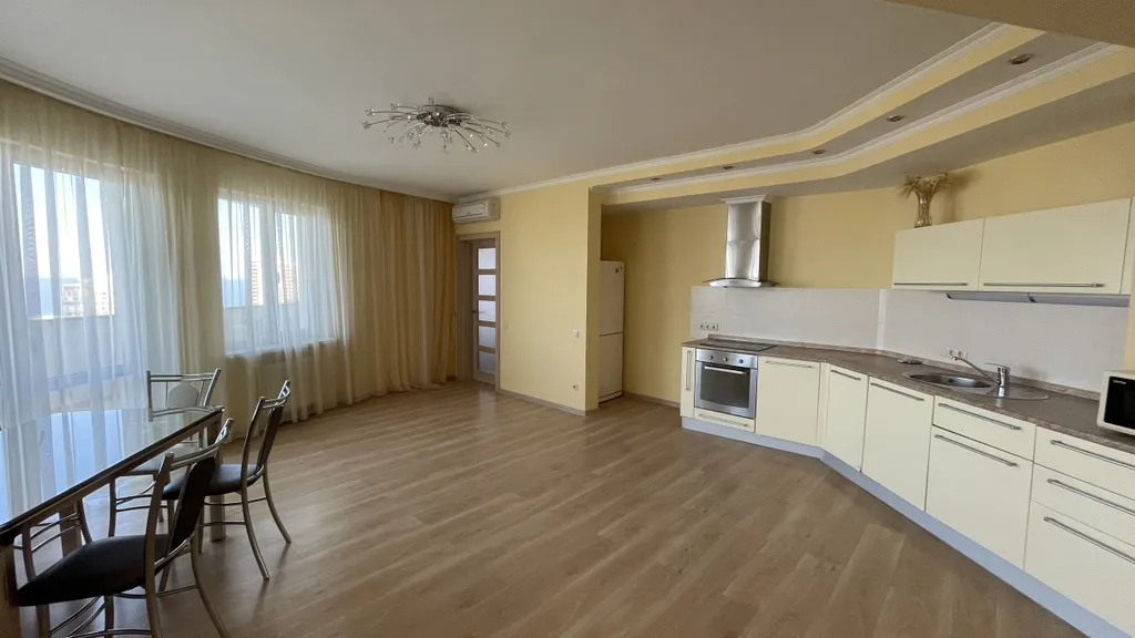 Шикарная видовая квартира в центре