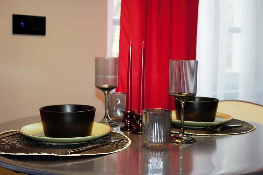 Стильная уютная студия с дизайнерским ремонтом