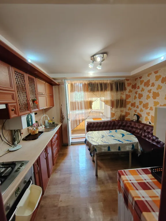 2 комнатная квартира в центре — аренда посуточно в Орджоникидзе