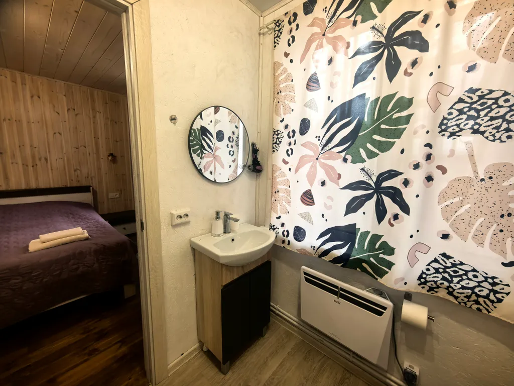 Гостевой дом на 6 номеров на компанию до 12 взрослых и 2 детей