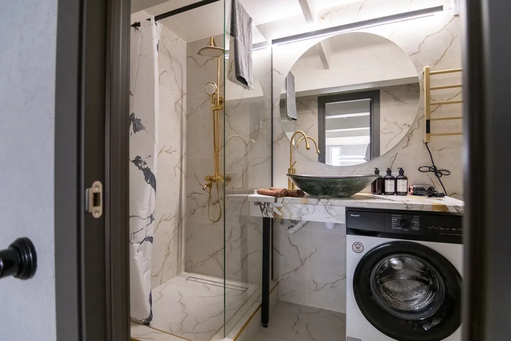 Двухуровневая студия с стильным современным ремонтом