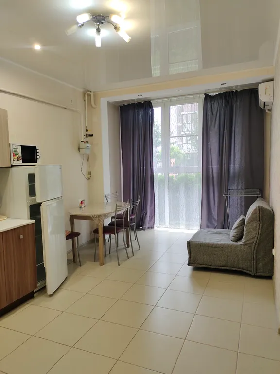 Квартира Просторная квартира с хорошими детскими площадками — Анапа