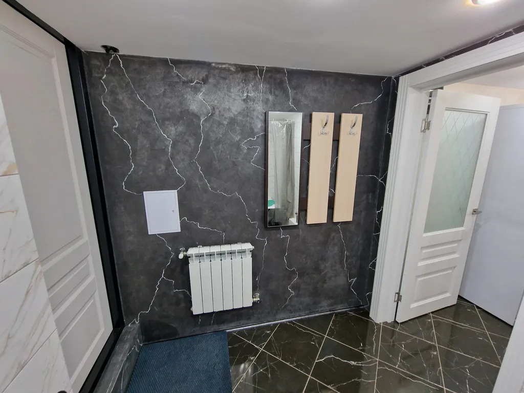 Отличная большая квартира в частном доме в самом центре Иркутска