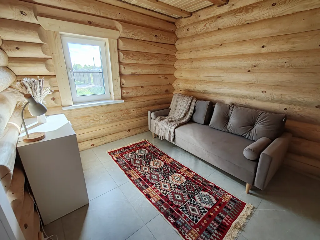 Загородный дом с видом на озеро