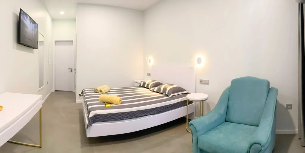 Улучшенный номер, вид на море, балкон