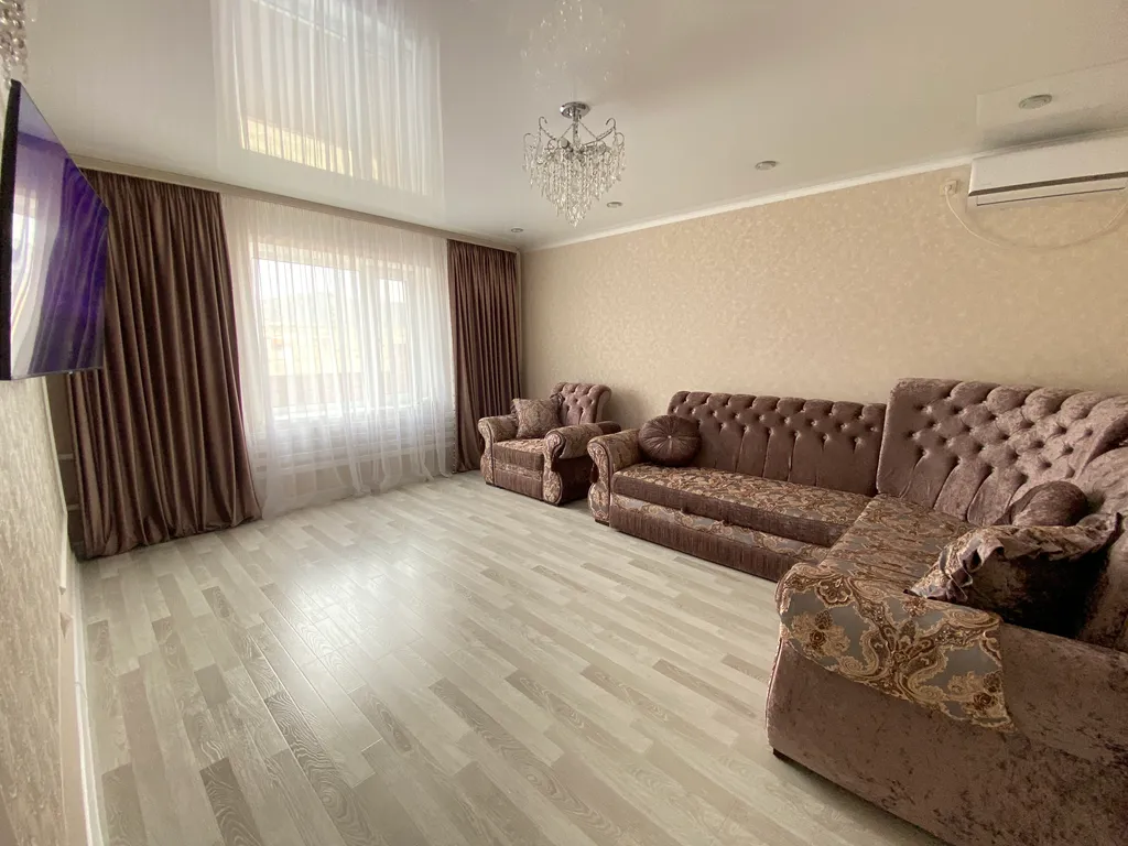 Коттедж Часть дома со своей кухней и отдельным входом под ключ — Судак