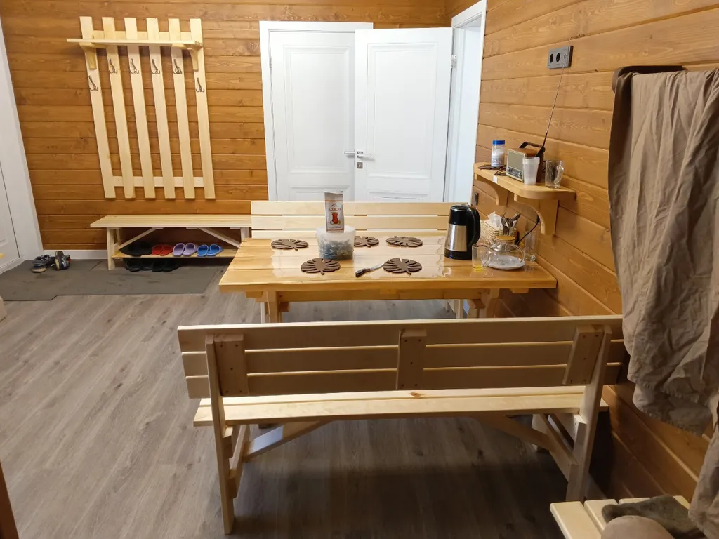 Новый дом-баня с беседками у леса