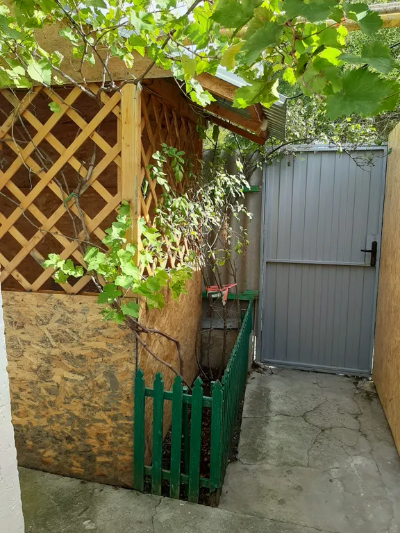 Коттедж Домик с беседкой — Евпатория