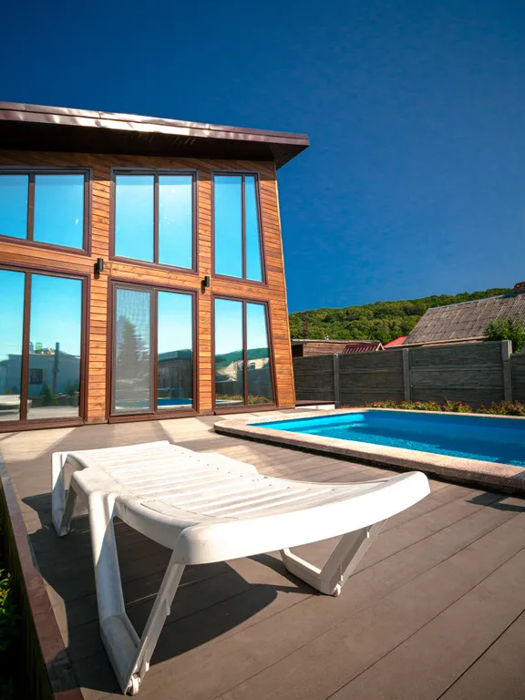 Апартаменты с горячим бассейном и видом на горы