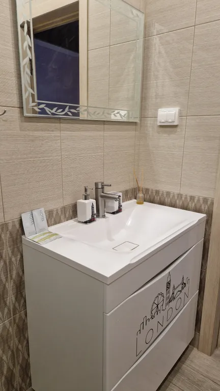 Новая чистая квартира с панорамным остеклением