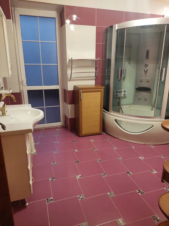 Дом на 10 человек.