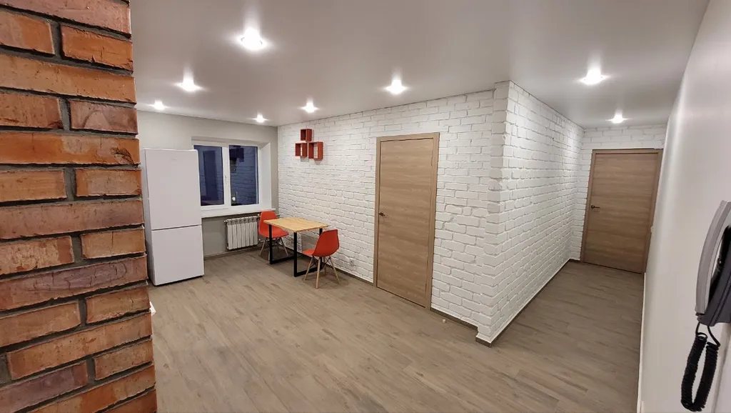 Квартира в роскошном современном коттедже с болшой кухней гостинной