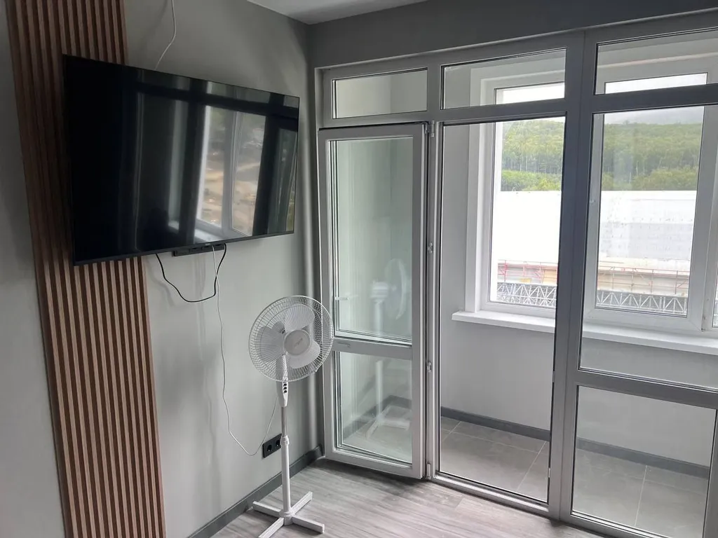 Уютная студия в Южно-Сахалинске с видом на горы