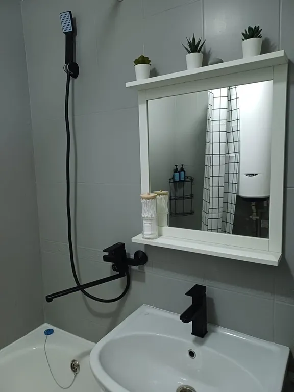 Квартира Квартира с видом на море и горы в 15 минутах до пляжа — Геленджик