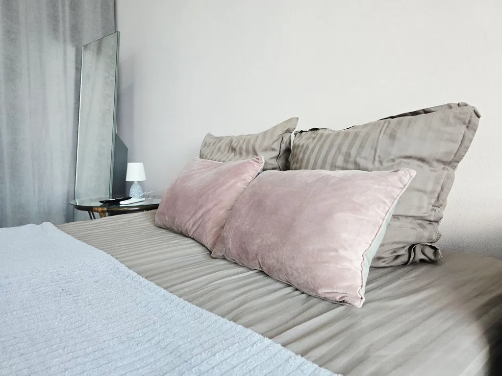 Апартаменты с видом на пруд