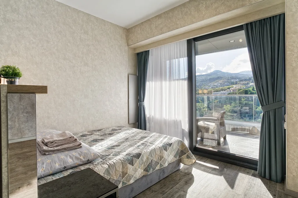 Видовая квартира с панорамой на горы в Приморском парке — аренда посуточно в Ялта