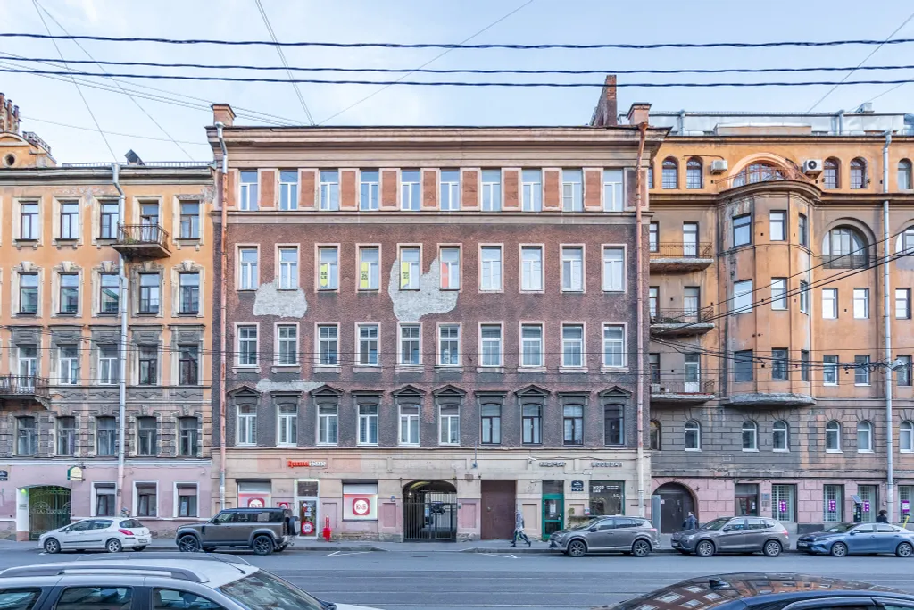 Двухуровневая студия в центре