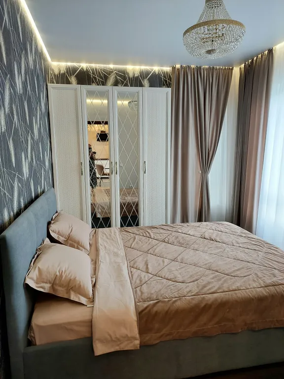 Квартира с панорамными окнами с видом на реку