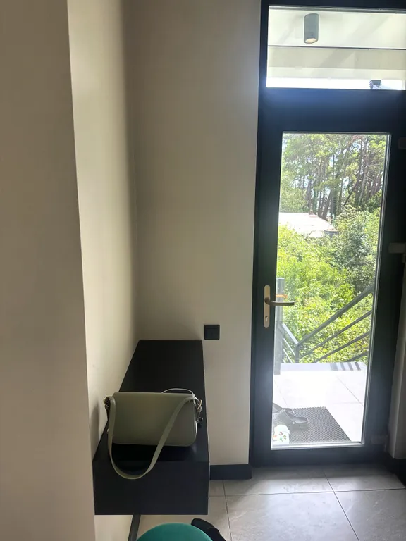 Апартаменты на первой береговой линии с сосновой рощей у моря