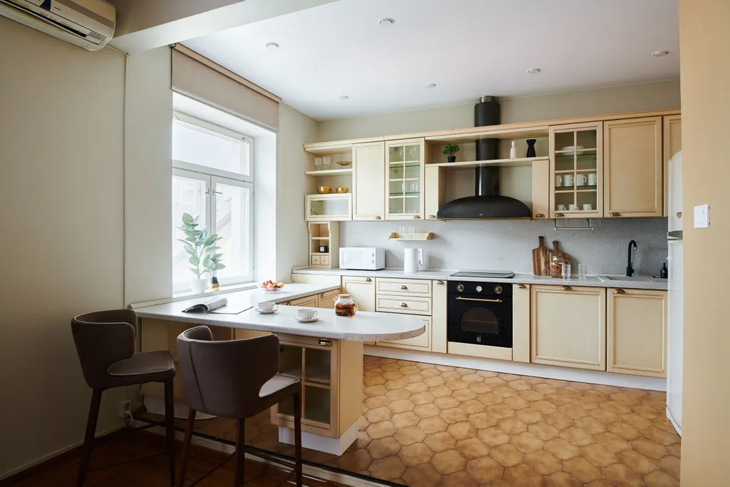 Двухуровневая с мансардой у Патриарших Прудов