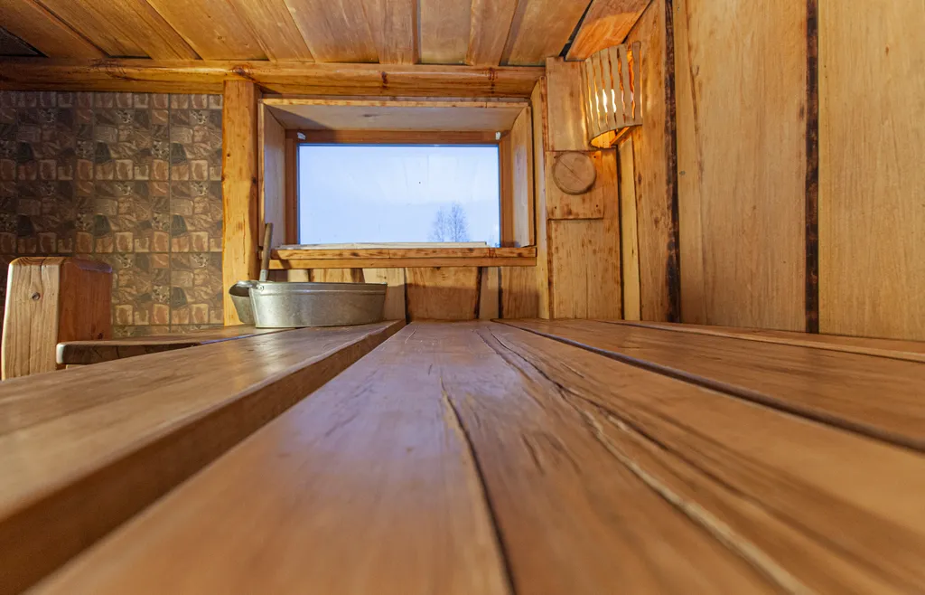 Коттедж Большой дом с террасой, баней на дровах и чаном в лесу на берегу реки — Старово