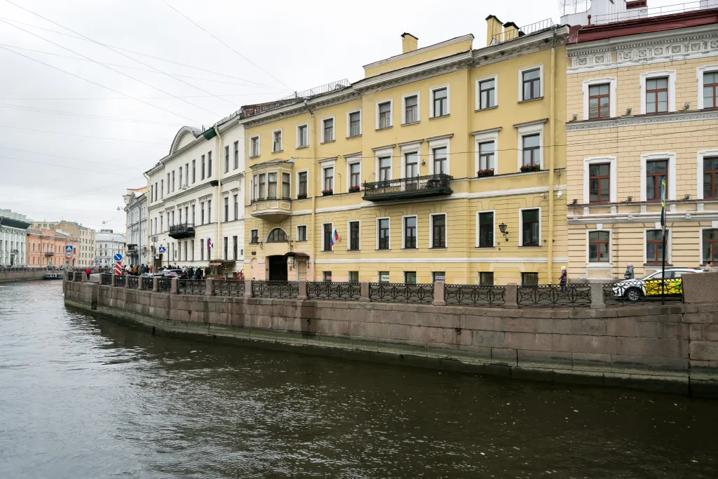 Квартира Апартаменты у Эрмитажа — Санкт-Петербург