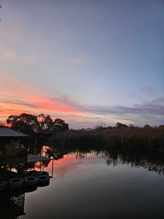 Коттедж Дом на берегу реки с беседкой, пирсом, мангал, купель с подогревом — Краснодар