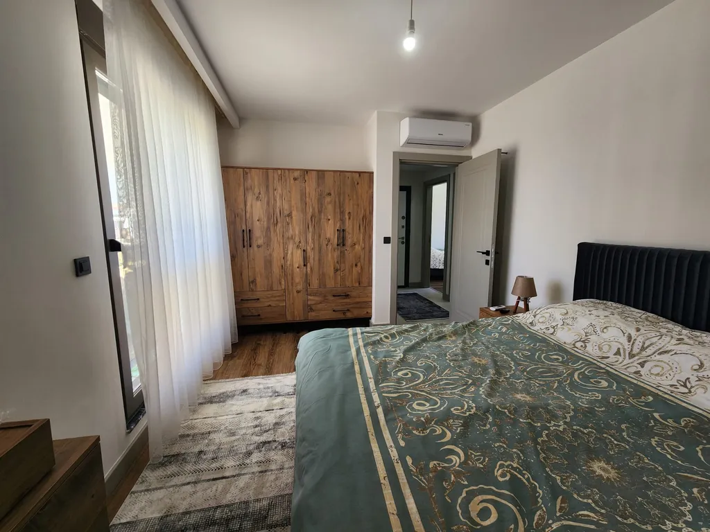 Новая 3-х комнатная квартира недалеко от пляжа в комплексе с бассейном