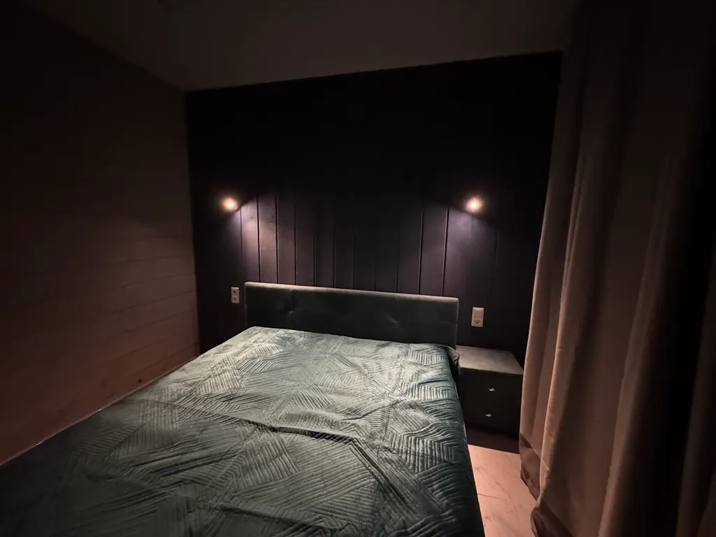 Новый коттедж с сауной и бассейном