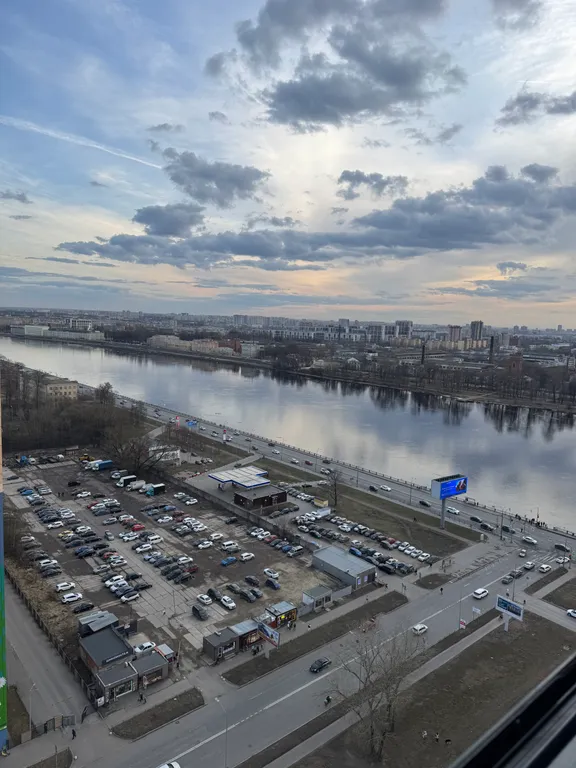 Квартира Квартира Студия с видом на Неву — Санкт-Петербург