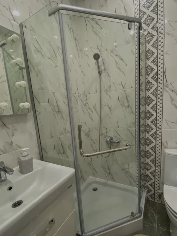 Уютная студия с удобным расположением, парковкой, близко к вокзалу