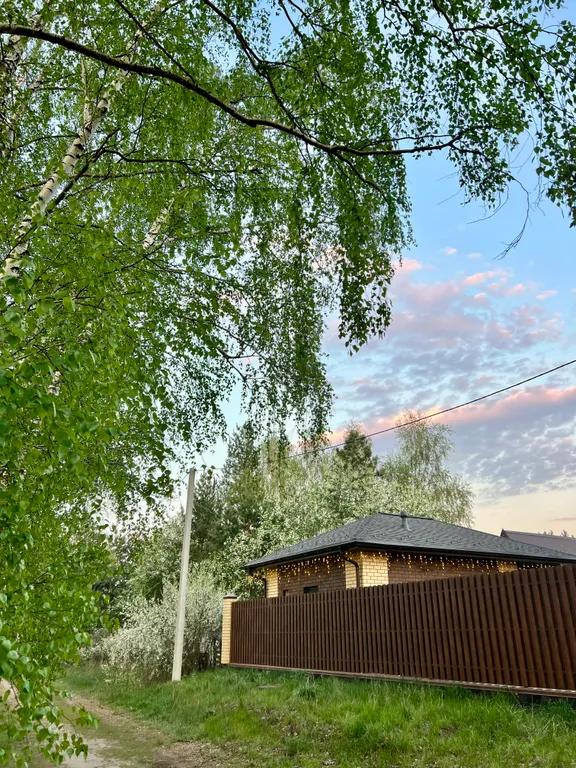 Дом с панорамными окнами в 15 минутах от центра города