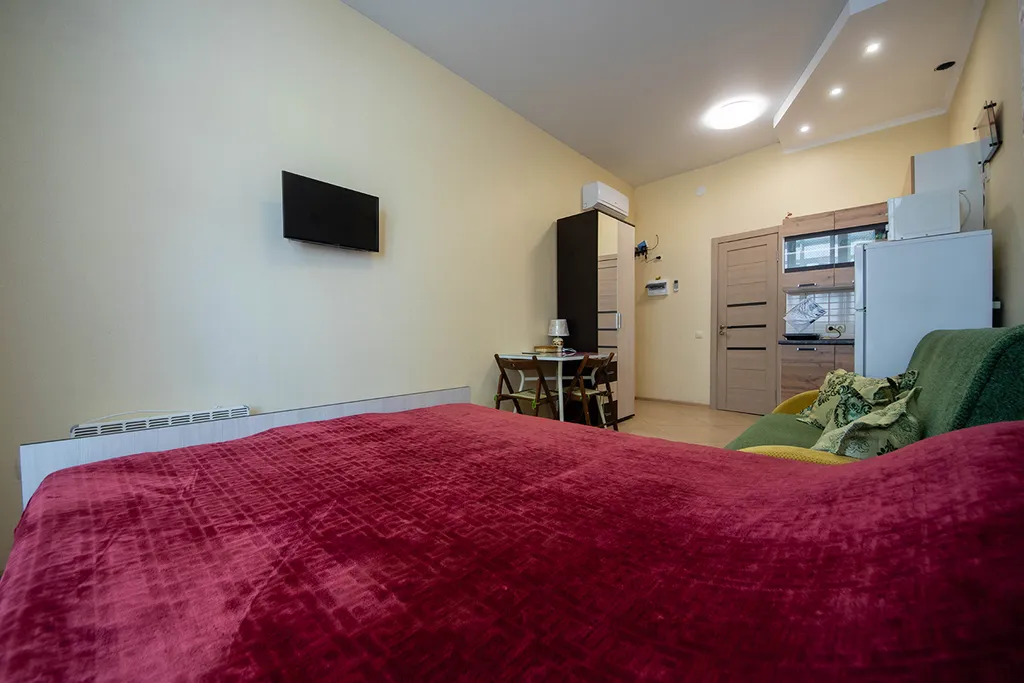 Небольшая студия на берегу моря