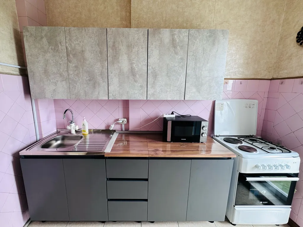 Квартира Квартира с балконом на Почтовой улице — Сухум