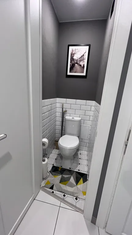 Уютная 2-х комнатная квартира с новым ремонтом в центральной части!