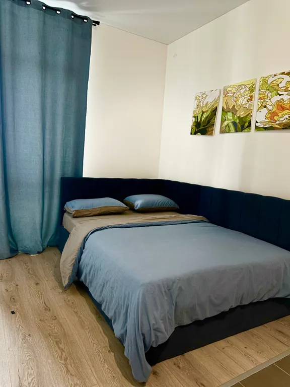 Уютная квартира с балконом и очень удобной кроватью — аренда посуточно в Коммунарка